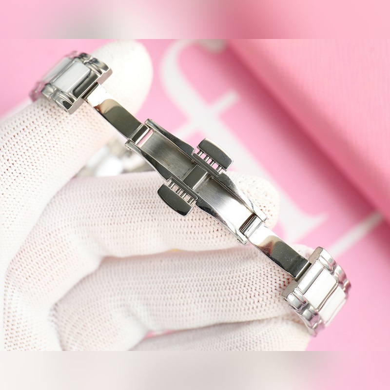 女款_香奈兒 女款 西鐵城機(jī)械腕表如期獻(xiàn)上。精、簡(jiǎn)、薄是這款情侶的亮點(diǎn)所在。【機(jī)芯】