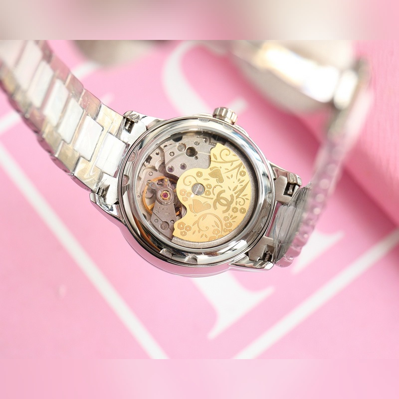 女款_香奈兒 女款 西鐵城機(jī)械腕表如期獻(xiàn)上。精、簡(jiǎn)、薄是這款情侶的亮點(diǎn)所在。【機(jī)芯】