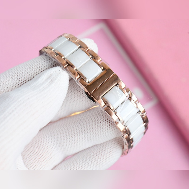 女款_品牌：香奈兒- anel款式：新款女裝機(jī)械腕表機(jī)芯：進(jìn)口西鐵城機(jī)械機(jī)芯鏡面