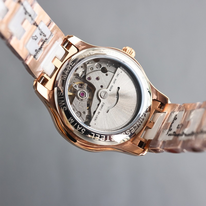 女款_品牌：香奈兒- Chanel款式：新款女裝機械腕表機芯：進口石英機芯鏡面：