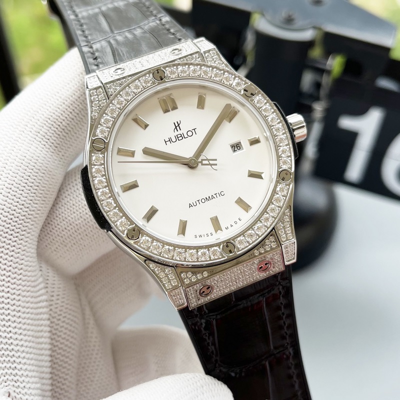 碳纖維機(jī)身 前衛(wèi)個(gè)性 匠心工藝BIG BANG 就是要與衆(zhòng)不同 王者風(fēng)範(fàn) 【