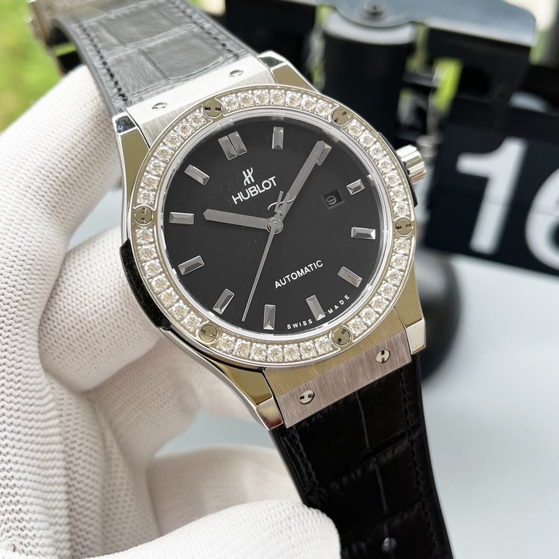 碳纖維機身 前衛個性 匠心工藝BIG BANG 就是要與衆不同 王者風範 【