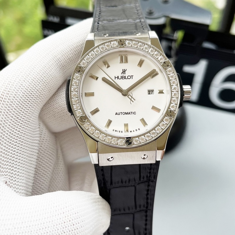 碳纖維機身 前衛個性 匠心工藝BIG BANG 就是要與衆不同 王者風範 【