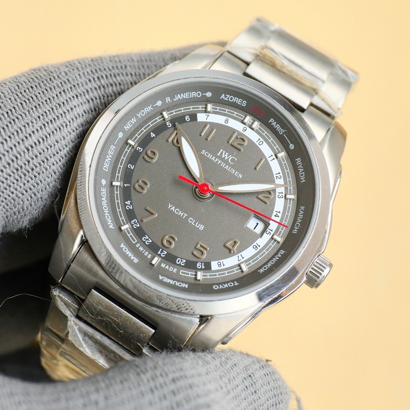 品牌：萬國（三針新品，商務休閑）奢華大氣類型：精緻男士腕表（新品）表帶：真牛皮表