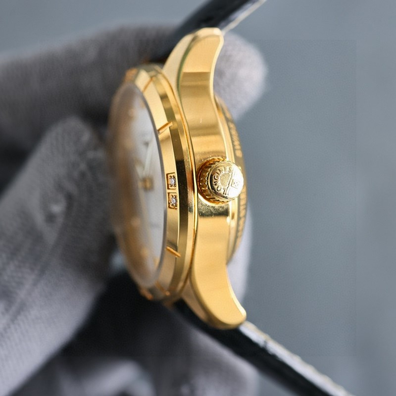 女款_二零二四浪琴最新女款， 小紅書爆款，腕表，青春年華，可以搭配更多顔色皮帶鏡面：