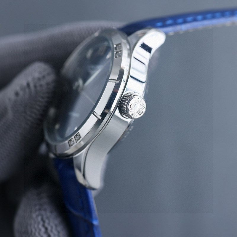 女款_情人節禮物最新力薦浪琴女款， 小紅書爆款，女裝腕表，青春年華，可以搭配更多顔色皮