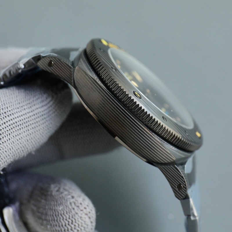 V7沛納海新款SUBMERSIBLE BMG-TECH ─ 47毫米潛行系列勁爆