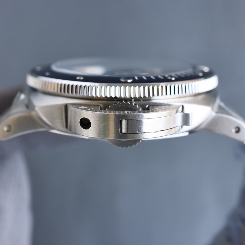 〖最新V7版本〗沛納海SUBMERSIBLE BMG-TECH ─ 47毫米潛行