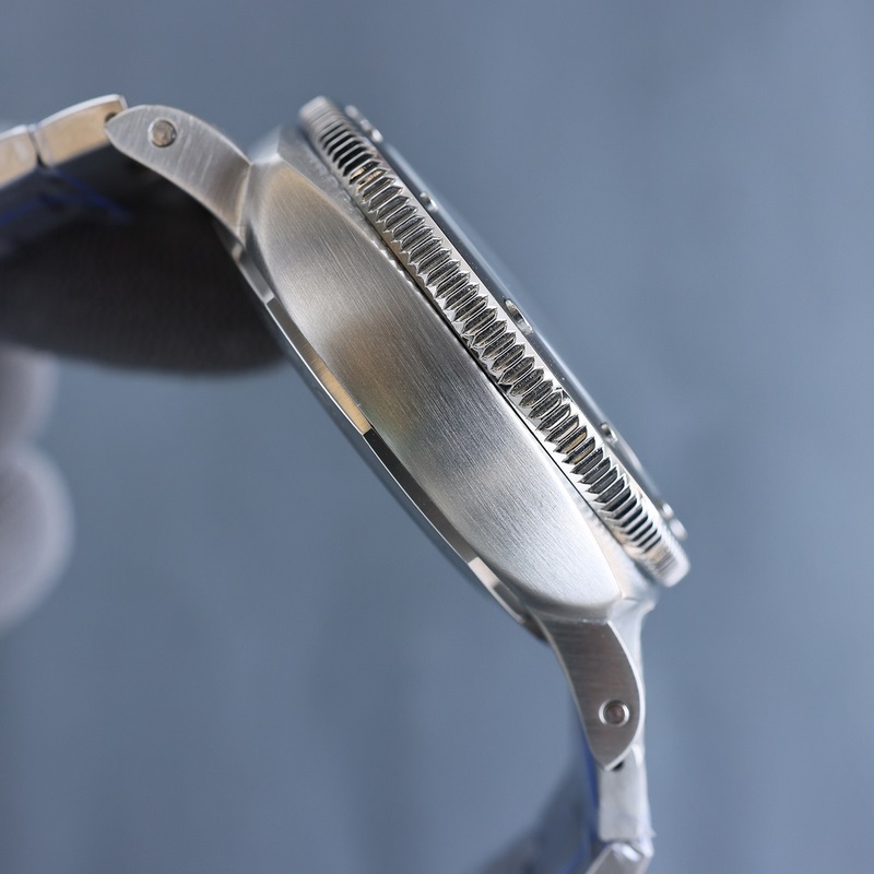 〖最新V7版本〗沛納海SUBMERSIBLE BMG-TECH ─ 47毫米潛行