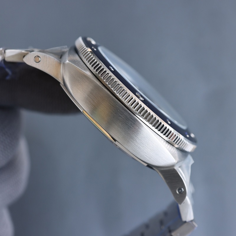 〖最新V7版本〗沛納海SUBMERSIBLE BMG-TECH ─ 47毫米潛行