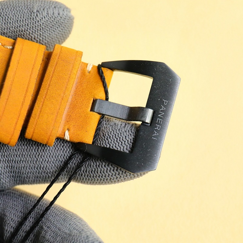 沛納海SUBMERSIBLE BMG-TECH ─ 44毫米潛行系列金屬玻璃腕表