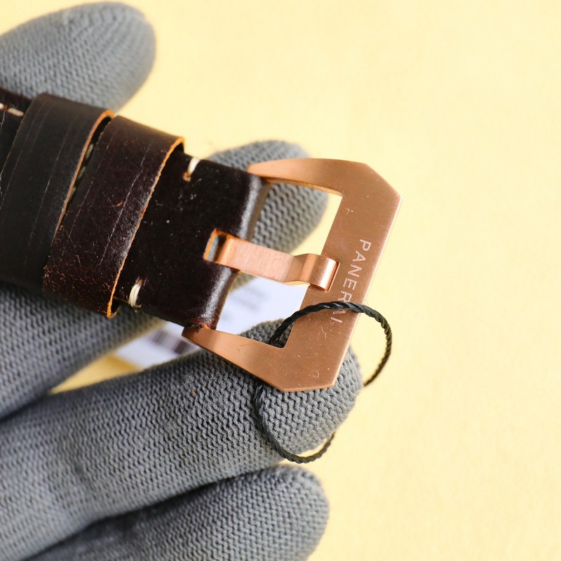 沛納海SUBMERSIBLE BMG-TECH ─ 44毫米潛行系列金屬玻璃腕表