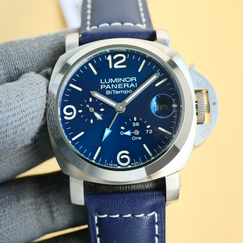 沛納海系列：LUMINOR 系列，尺寸 ：直徑44mm，厚度13mm，表盤