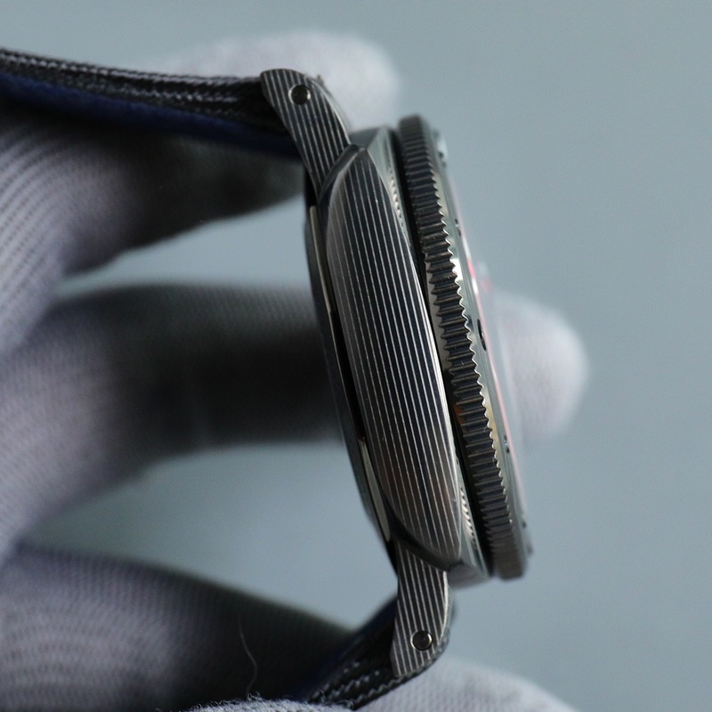 V7沛納海新款SUBMERSIBLE BMG-TECH ─ 47毫米潛行系列勁爆