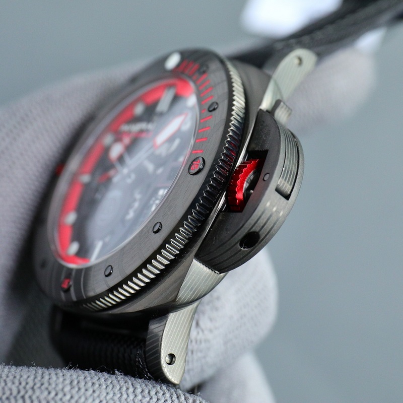 V7沛納海新款SUBMERSIBLE BMG-TECH ─ 47毫米潛行系列勁爆