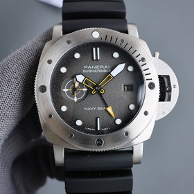 品牌：沛納海系列：SUBMERSIBLE 潛行系列機芯類型：自動機械機芯型