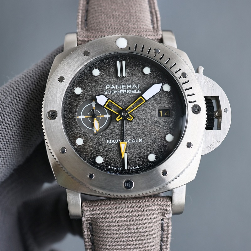 品牌：沛納海系列：SUBMERSIBLE 潛行系列機芯類型：自動機械機芯型