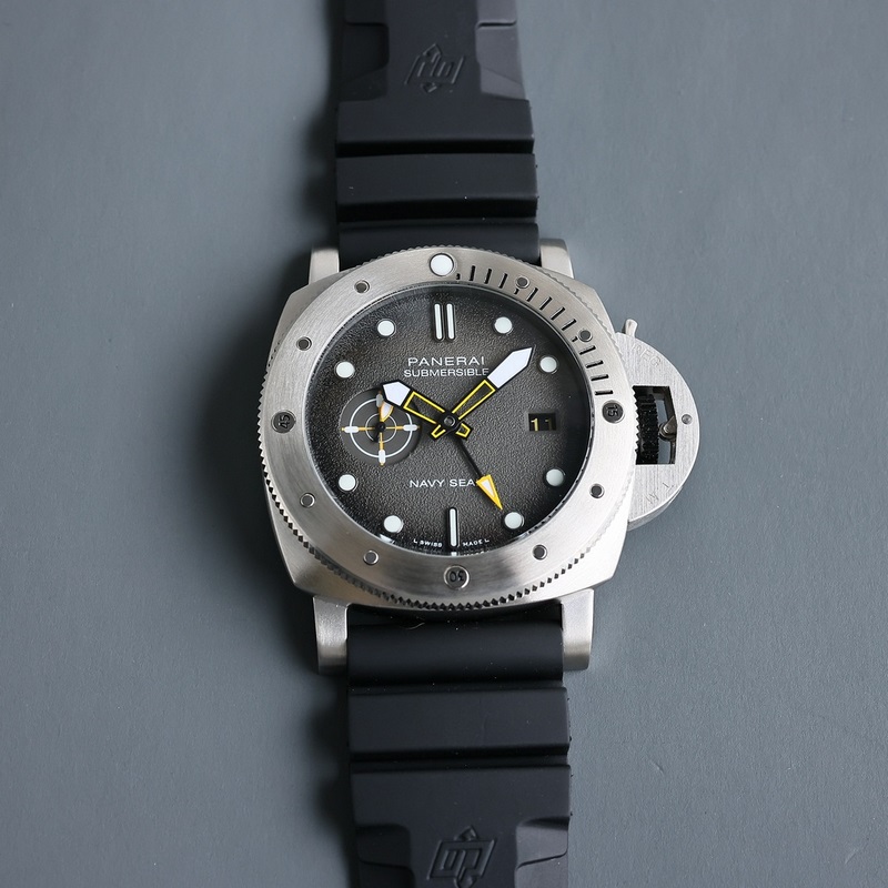 品牌：沛納海系列：SUBMERSIBLE 潛行系列機芯類型：自動機械機芯型