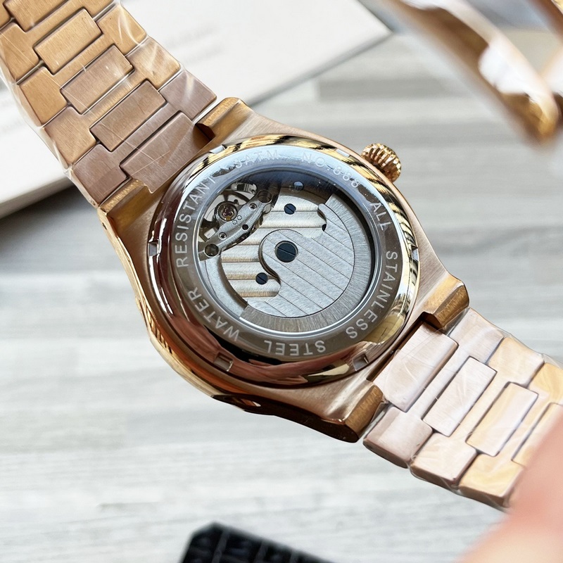 男人摯愛 鸚鵡螺系列腕表 【最新】：百達翡麗 最佳設計 獨家首發 【類型】：