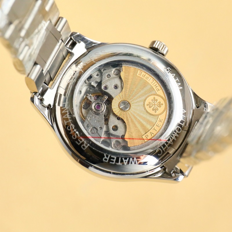 品牌：百達(dá)翡麗（三針新品，商務(wù)休閑）奢華大氣類型：精緻男士腕表（新品）表帶：真牛