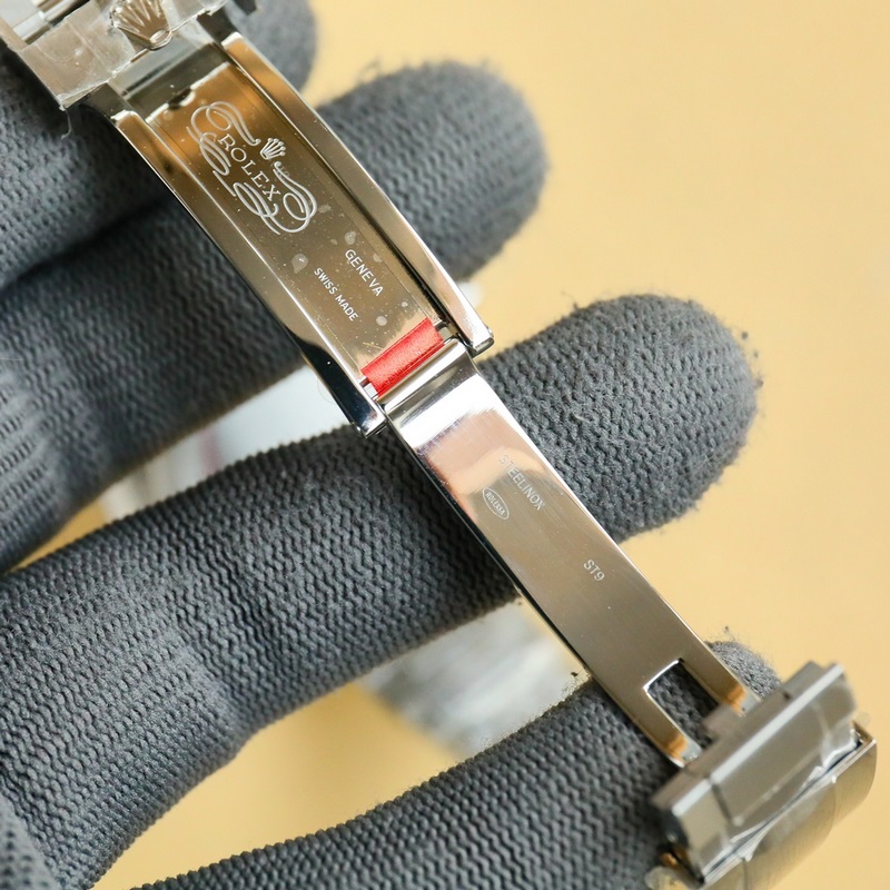 3135：v11版勞力士潛航者、水鬼強(qiáng)勢來襲，特別是綠水鬼116610LV的圈口