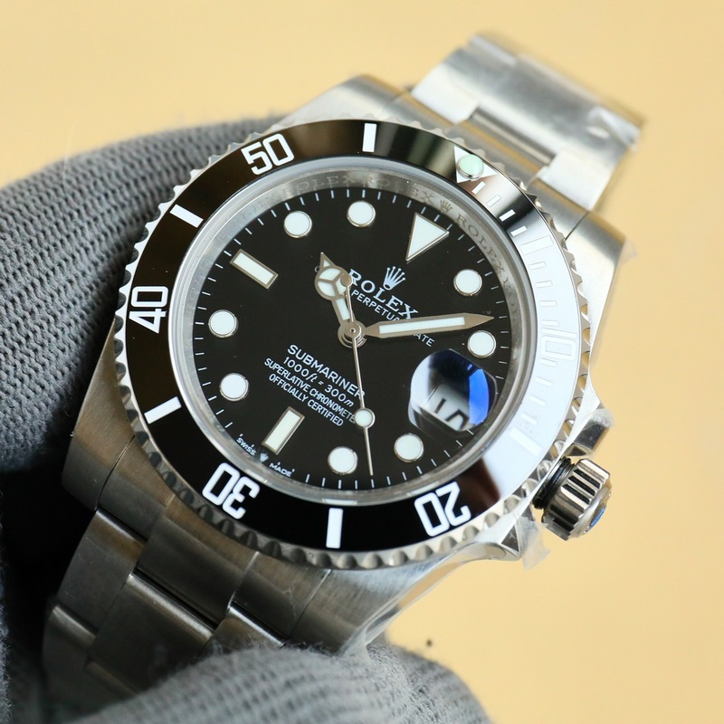 3135：v11版勞力士潛航者、水鬼強(qiáng)勢(shì)來(lái)襲，特別是綠水鬼116610LV的圈口