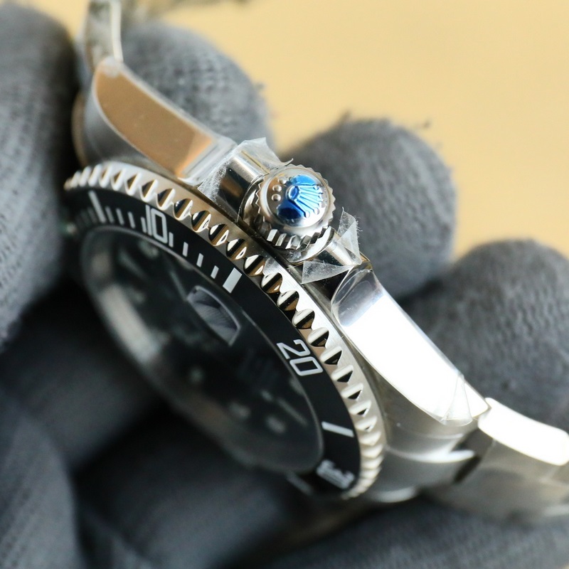 3135：v11版勞力士潛航者、水鬼強(qiáng)勢(shì)來(lái)襲，特別是綠水鬼116610LV的圈口