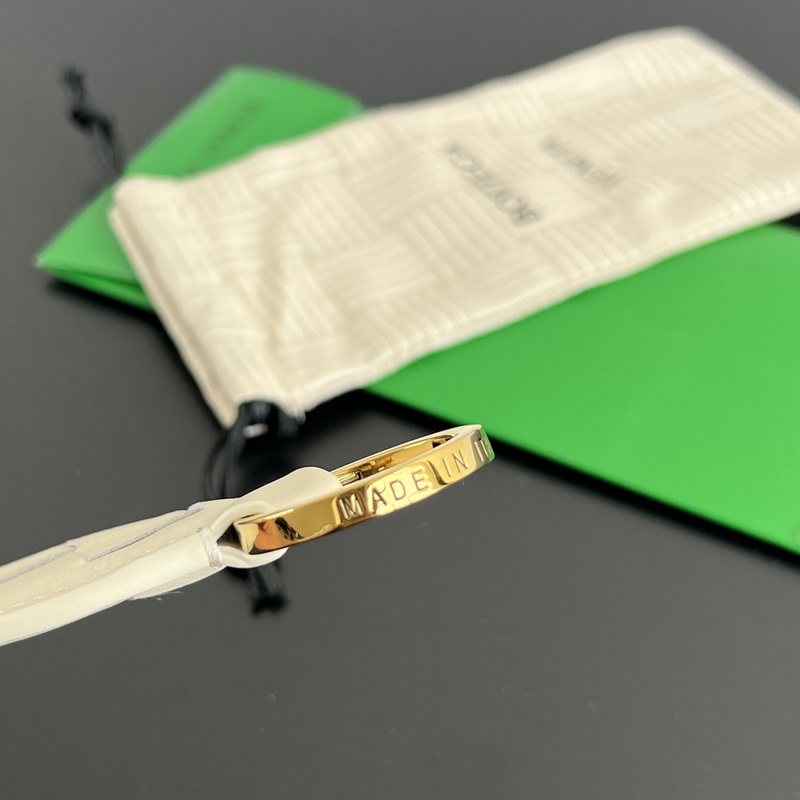 #Bv 新款小魚鑰匙扣806109 小魚形狀鑰匙扣 “年年有餘”的吉祥寓意 代表