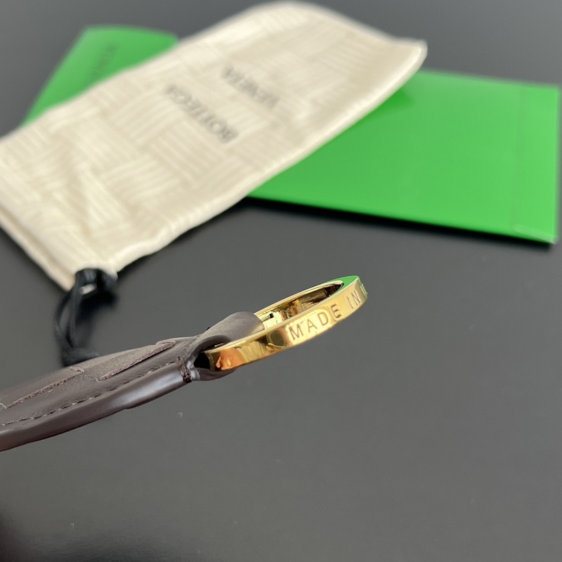 #Bv 新款小魚鑰匙扣806109 小魚形狀鑰匙扣 “年年有餘”的吉祥寓意 代表