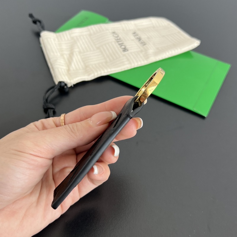 #BV 新款鑰匙扣 800553 單張編織皮革鑰匙扣 小小一個 方便攜帶 采用N