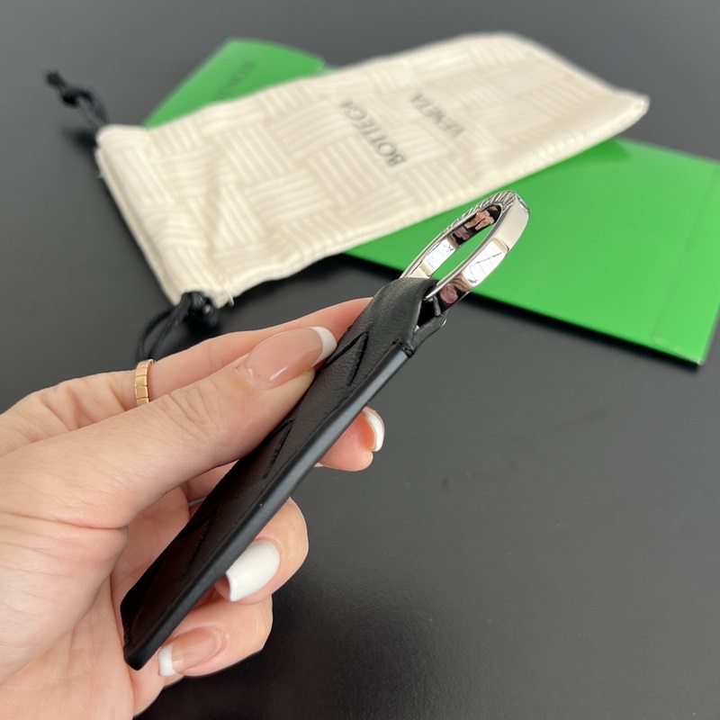 #BV 新款鑰匙扣 800553 單張編織皮革鑰匙扣 小小一個 方便攜帶 采用N