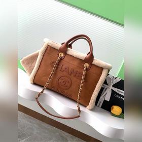 Chanel 24k 秀款 棕色毛 沙灘包 鹿皮配毛 專屬于秋冬的泰迪熊 款