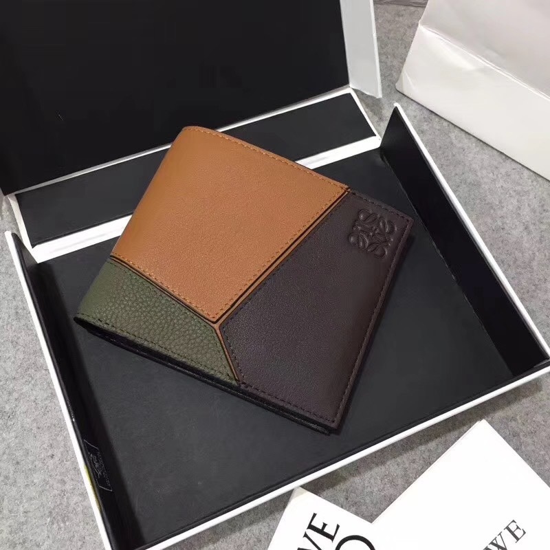 ## 男士Puzzle bifold wallet系列拼色短夾出貨，采用珠地小牛
