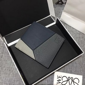 ## 男士Puzzle bifold wallet系列拼色短夾出貨，采用珠地小牛