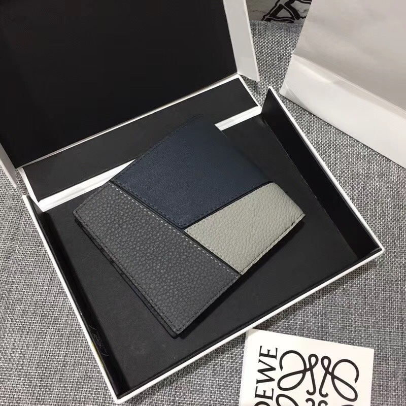 ## 男士Puzzle bifold wallet系列拼色短夾出貨，采用珠地小牛