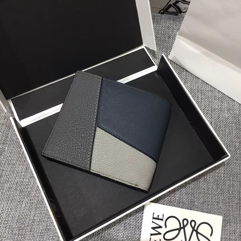 ## 男士Puzzle bifold wallet系列拼色短夾出貨，采用珠地小牛