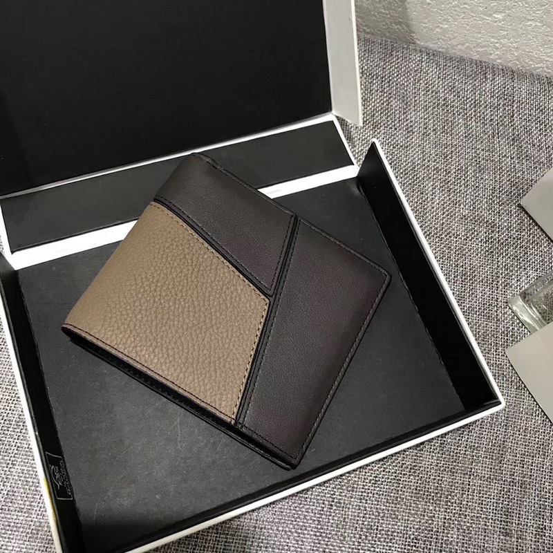 ## 男士Puzzle bifold wallet系列拼色短夾出貨，采用珠地小牛