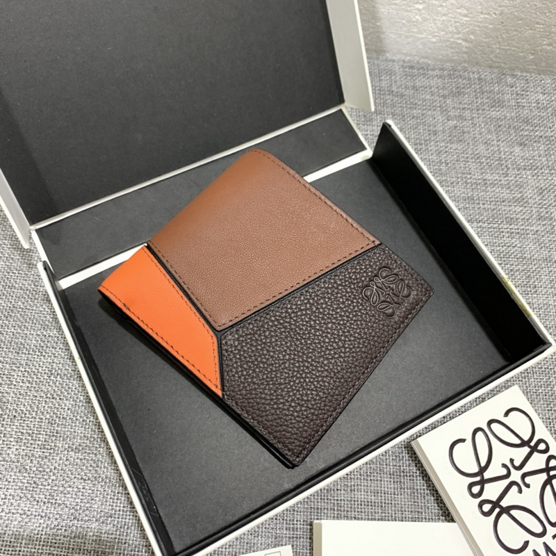 ## 男士Puzzle bifold wallet系列拼色短夾出貨，采用珠地小牛