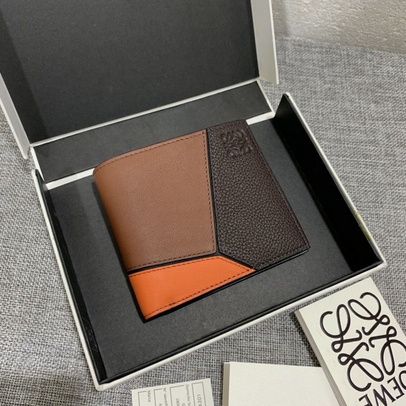 ## 男士Puzzle bifold wallet系列拼色短夾出貨，采用珠地小牛