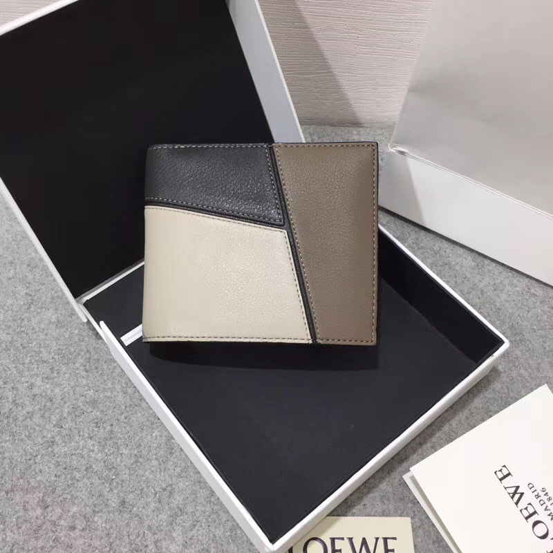 ## 男士Puzzle bifold wallet系列拼色短夾出貨，采用珠地小牛