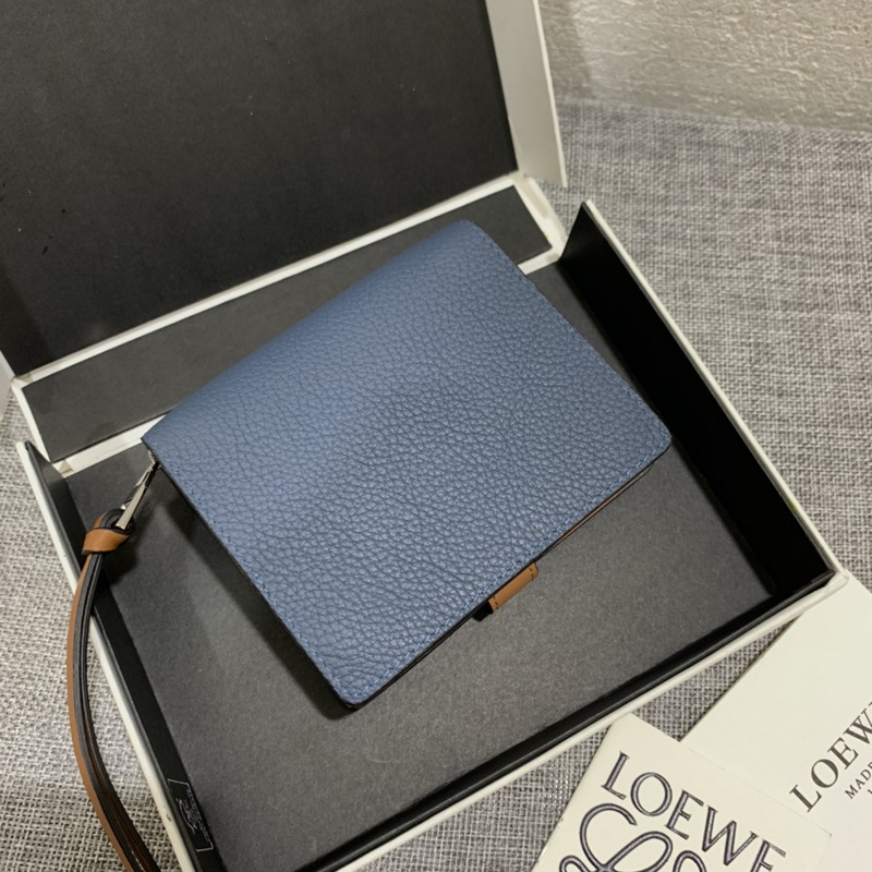 compact zip wallet短夾出貨，選用耐磨的珠地小牛皮，采用雙色組合