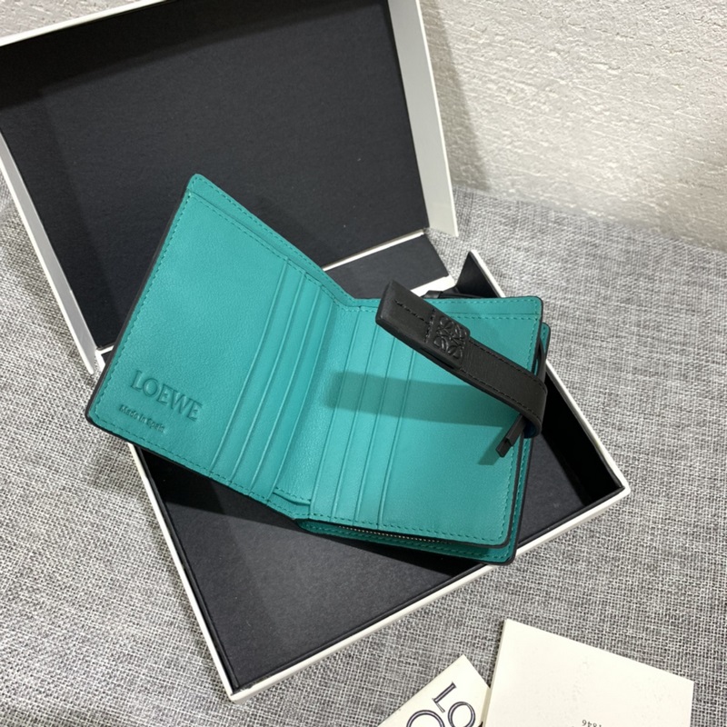 compact zip wallet短夾出貨，選用耐磨的珠地小牛皮，采用雙色組合