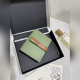 compact zip wallet短夾出貨，選用耐磨的珠地小牛皮，采用雙色組合