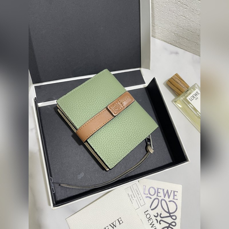 compact zip wallet短夾出貨，選用耐磨的珠地小牛皮，采用雙色組合