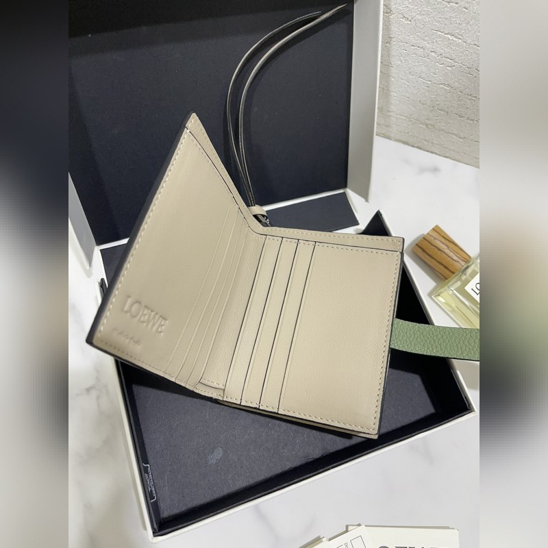 compact zip wallet短夾出貨，選用耐磨的珠地小牛皮，采用雙色組合