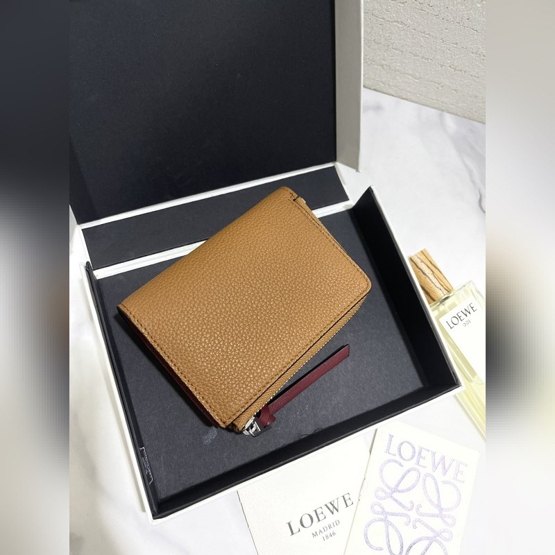 compact zip wallet短夾出貨，選用耐磨的珠地小牛皮，采用雙色組合