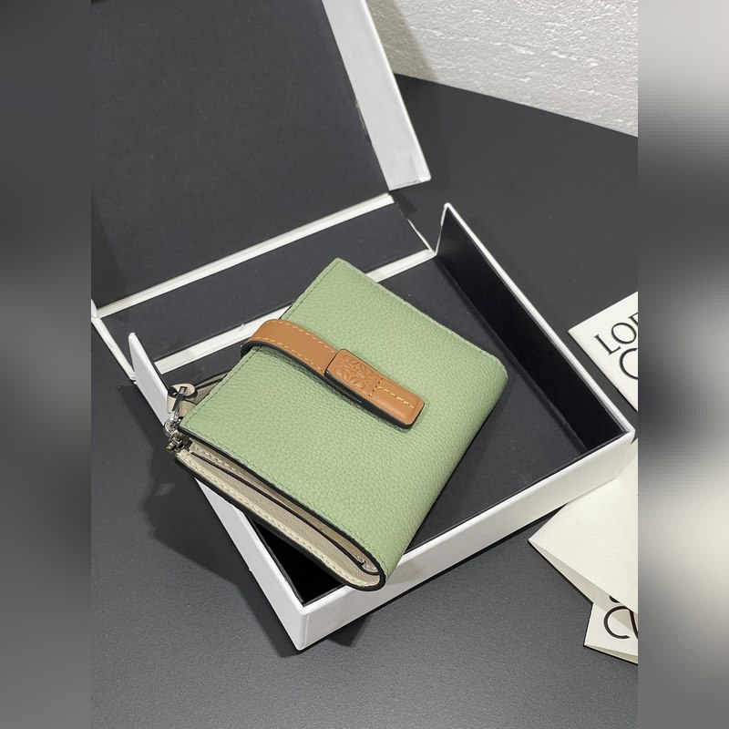 compact zip wallet短夾出貨，選用耐磨的珠地小牛皮，采用雙色組合