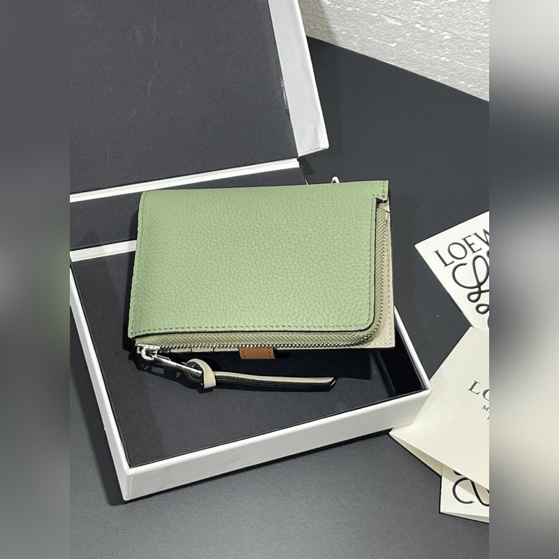 compact zip wallet短夾出貨，選用耐磨的珠地小牛皮，采用雙色組合