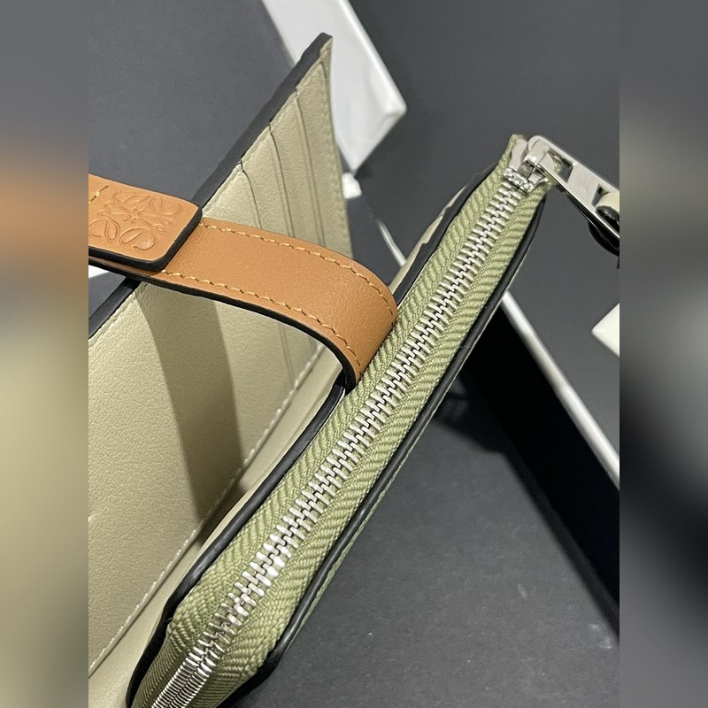 compact zip wallet短夾出貨，選用耐磨的珠地小牛皮，采用雙色組合