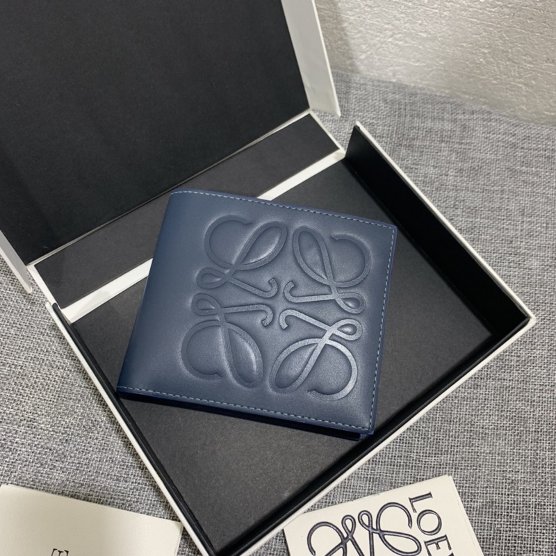 # Brand bifold wallet 男士系列對折短夾出貨，選用優質的小牛